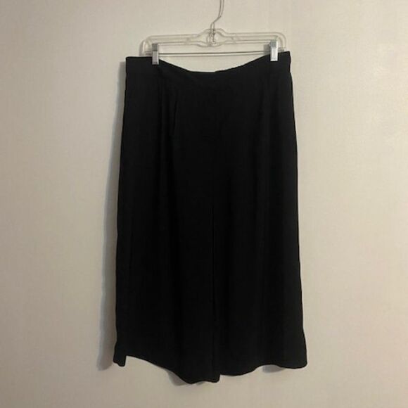 Mossimo Black Pleated front wide legs capri's, size 14 - Picture 1 of 3